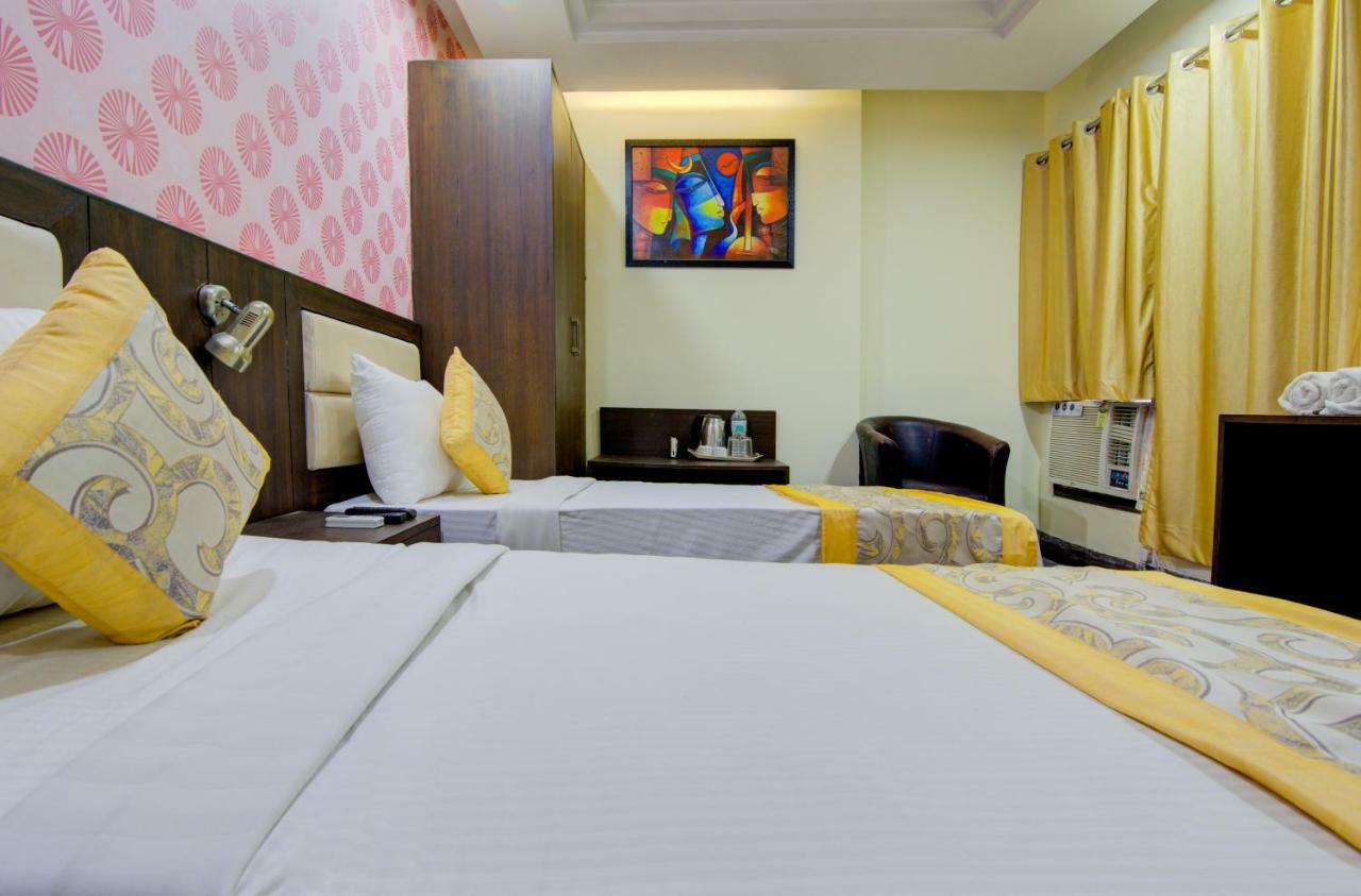 Airport Hotel Daya Capitol Нью-Делі Екстер'єр фото